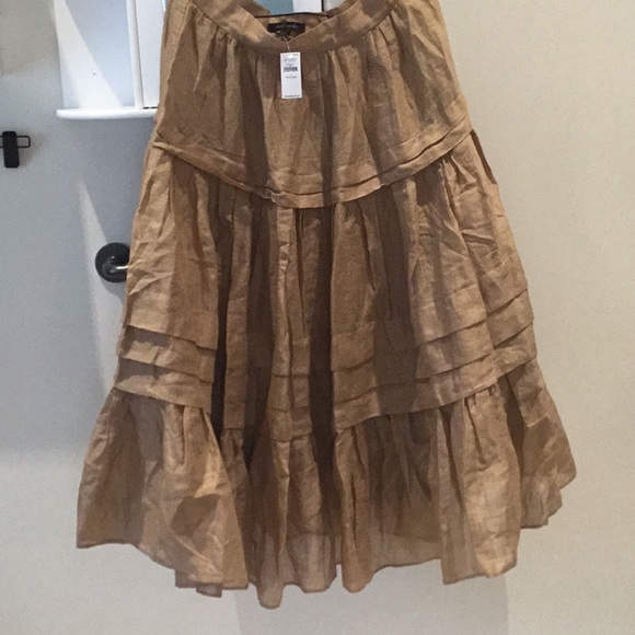 Banana Republic Dresses & Skirts - CB BNWT Banana Republic ruffled skirt